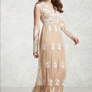 Lace long sleeve maxi dress NBW NWT
